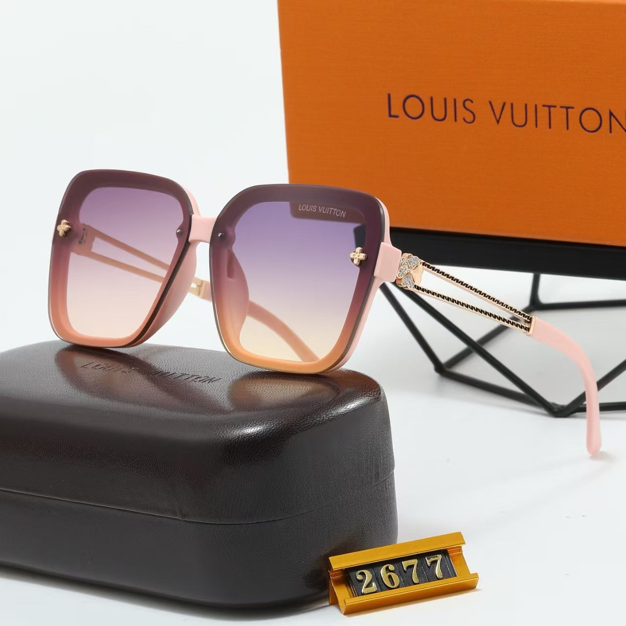 Classic And Stylish Large Frame Sunglasses-With Gift Box