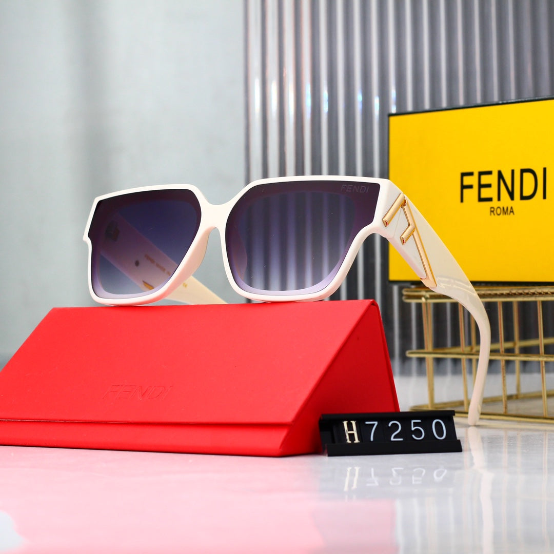 Iconic Trendy Sunglasses