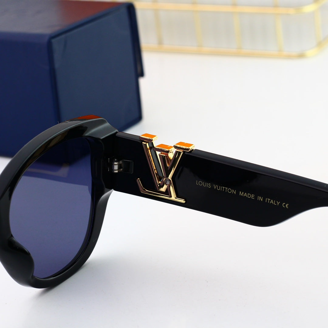 Trendy Iconic Sunglasses Pick