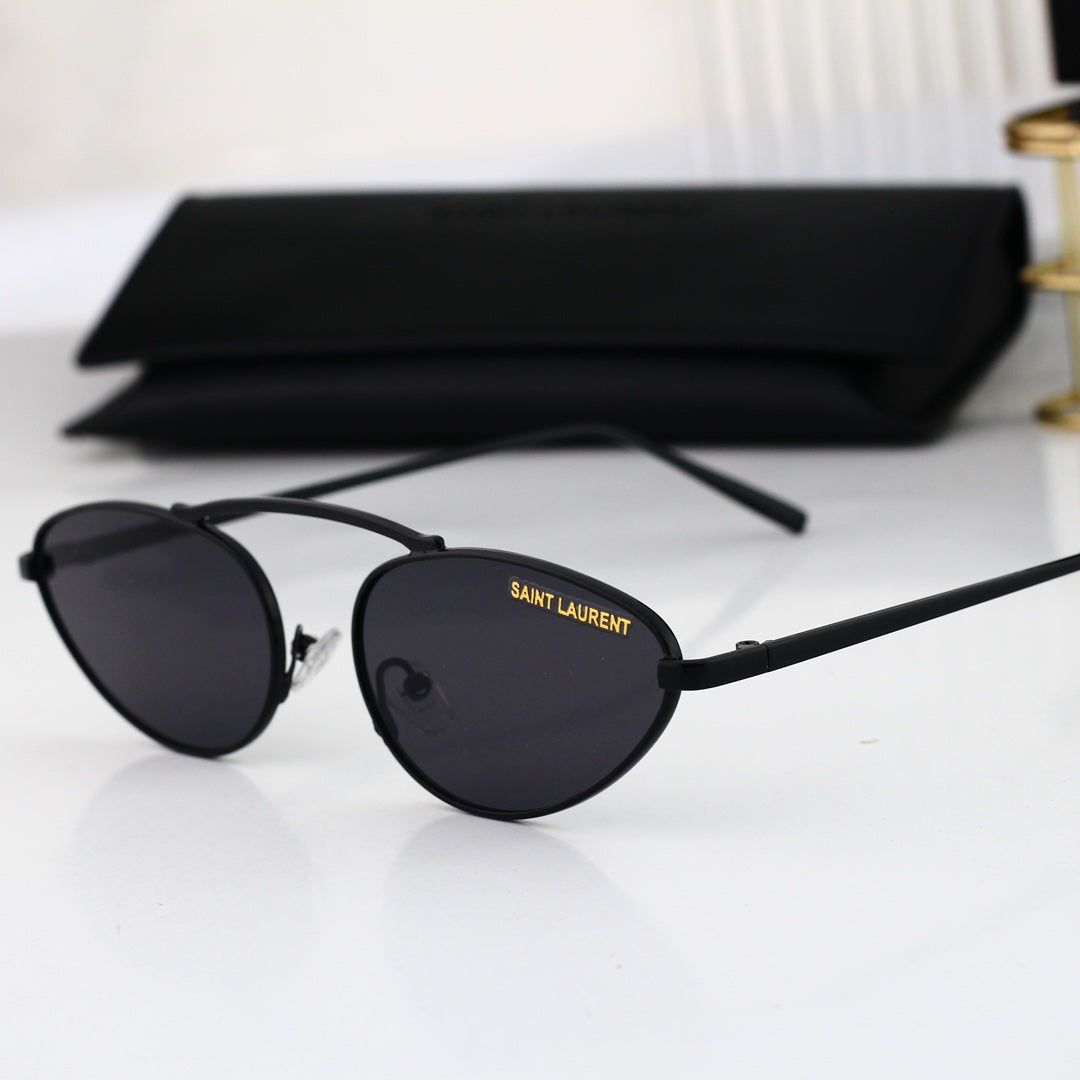 Iconic Trendy Sunglasses Essential
