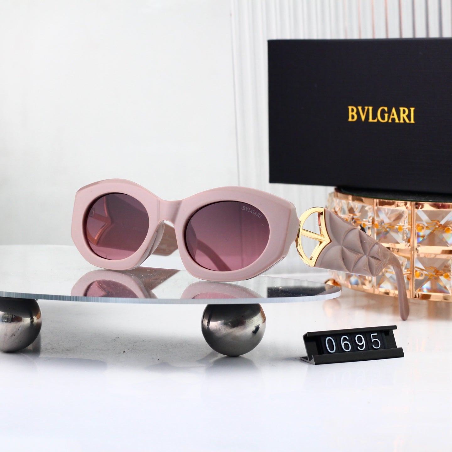 Timeless All-Match Shades