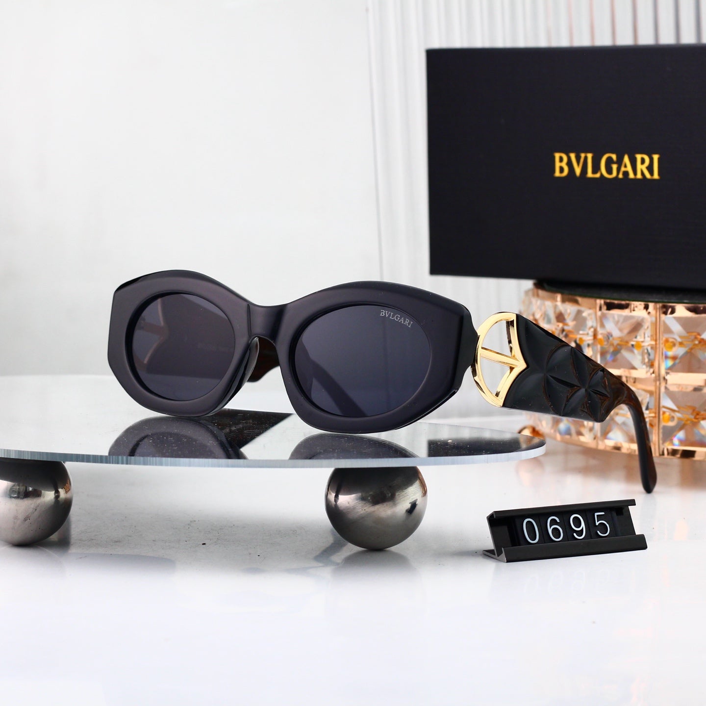 Timeless All-Match Shades