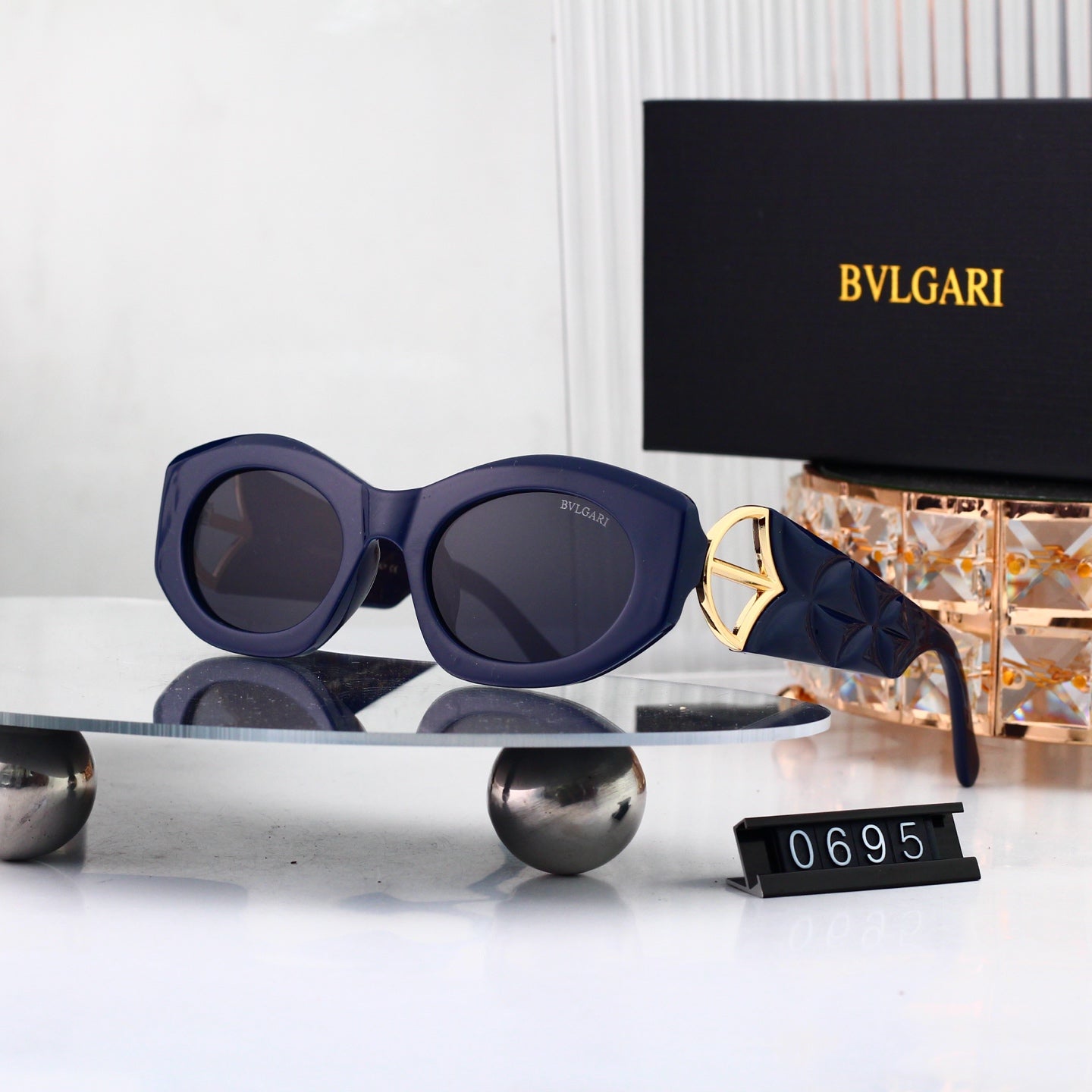 Timeless All-Match Shades