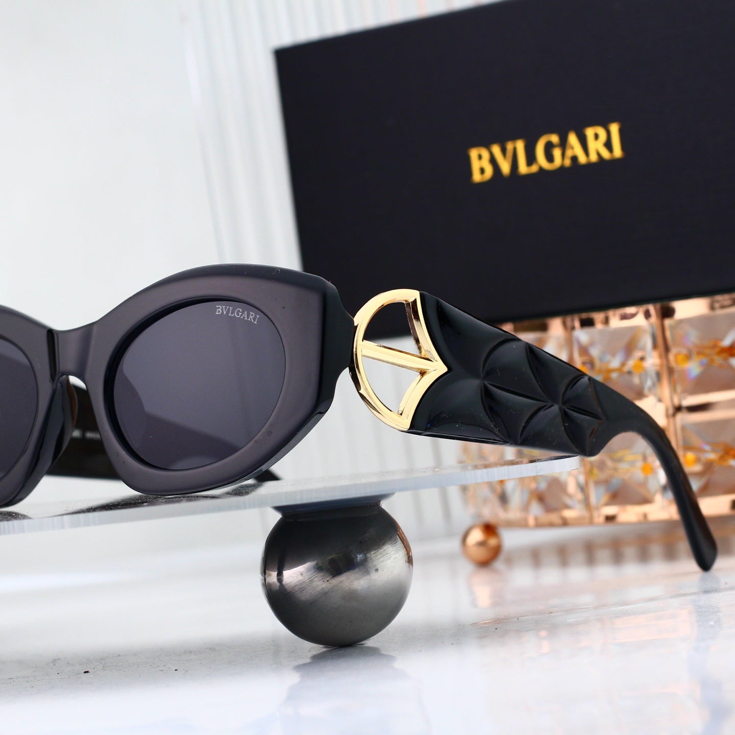 Timeless All-Match Shades