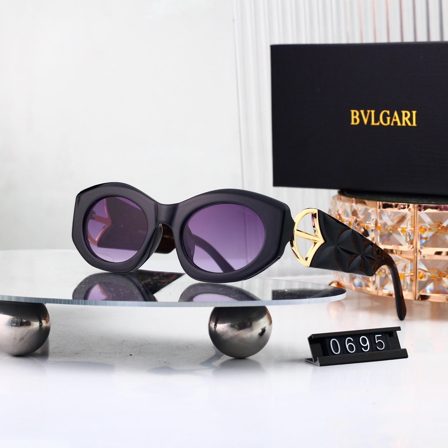 Timeless All-Match Shades