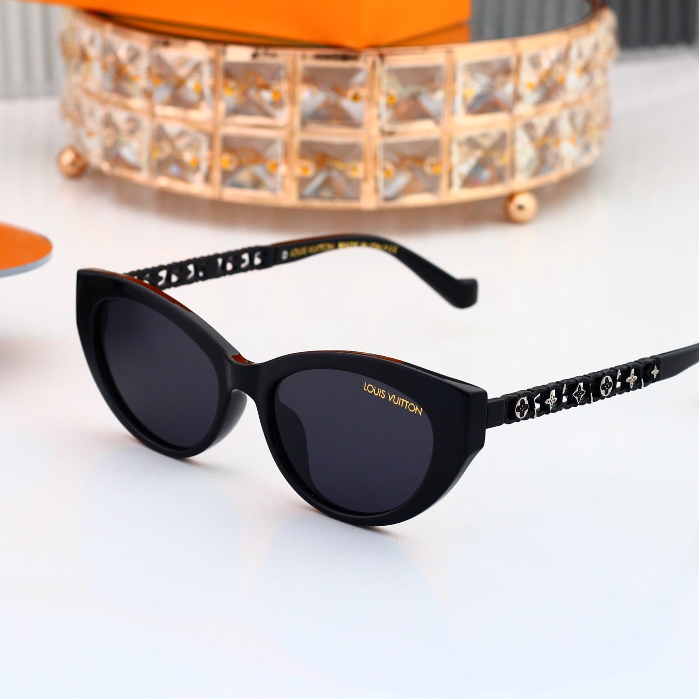 Trendy Classic Sunglasses