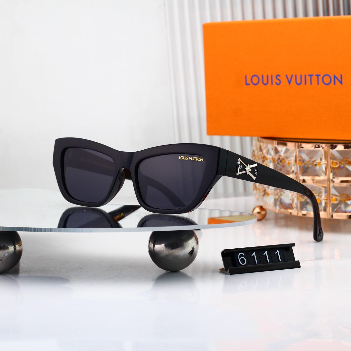 Trendy Classic Sunglasses Now