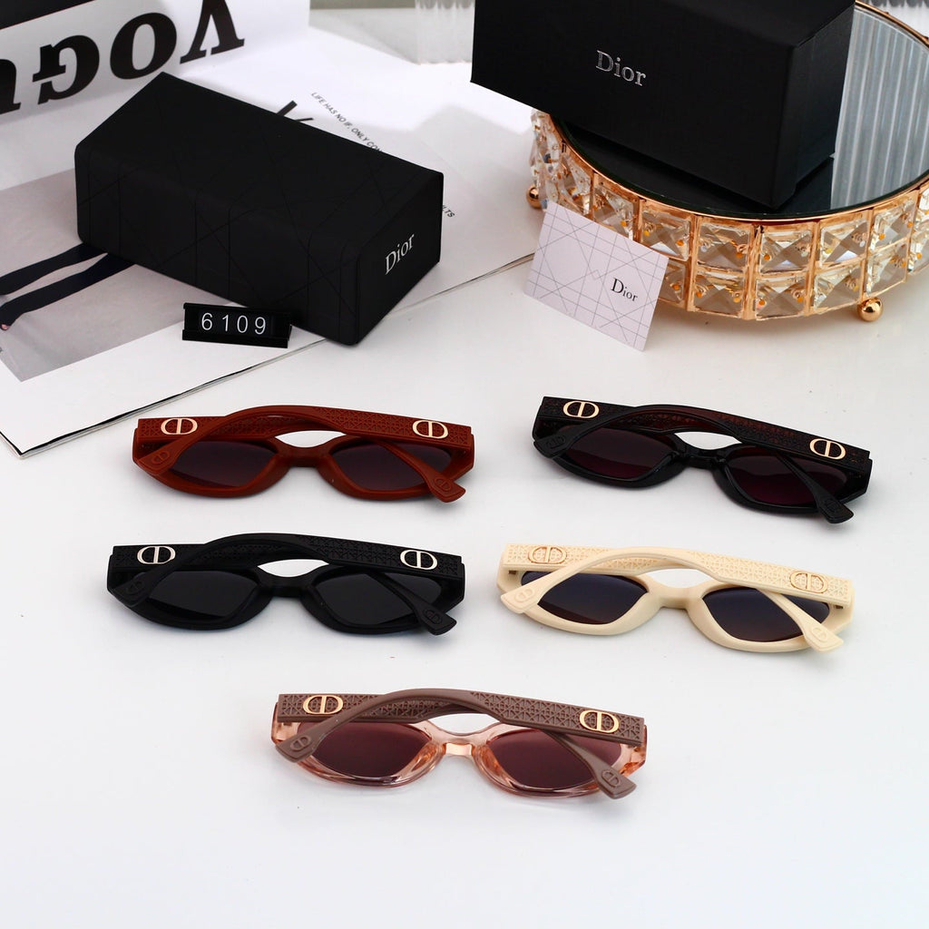 Classic Shades: Trendy & classic