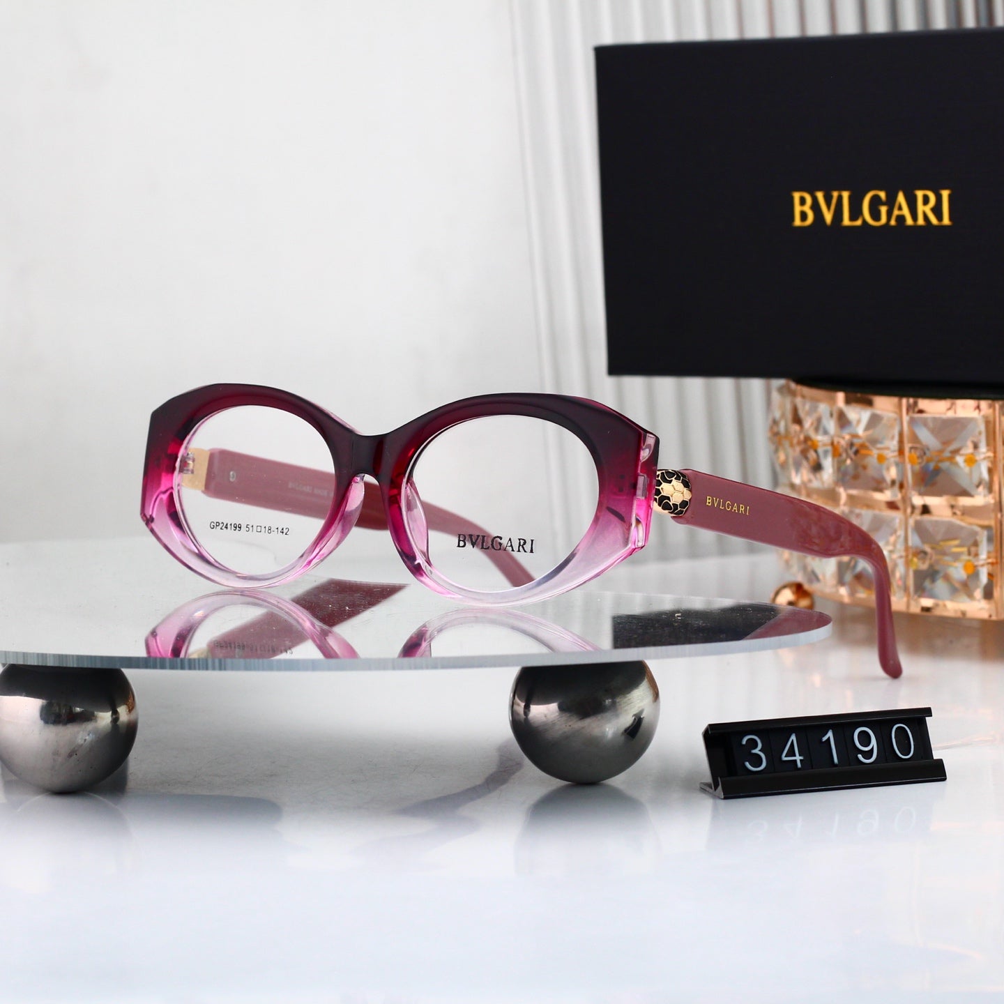 Timeless Sunglasses: Versatile Style