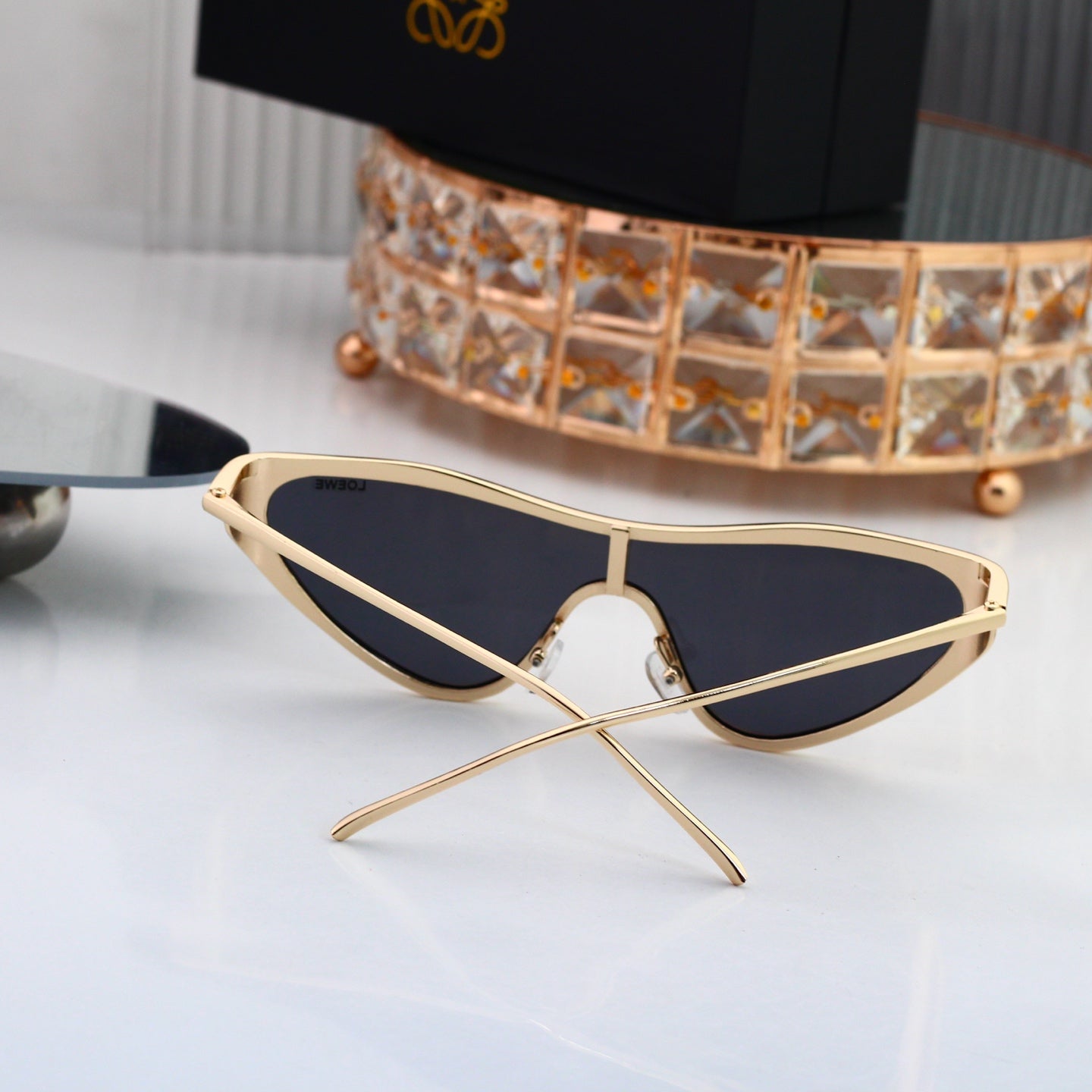 Chic Classic Sun Glasses
