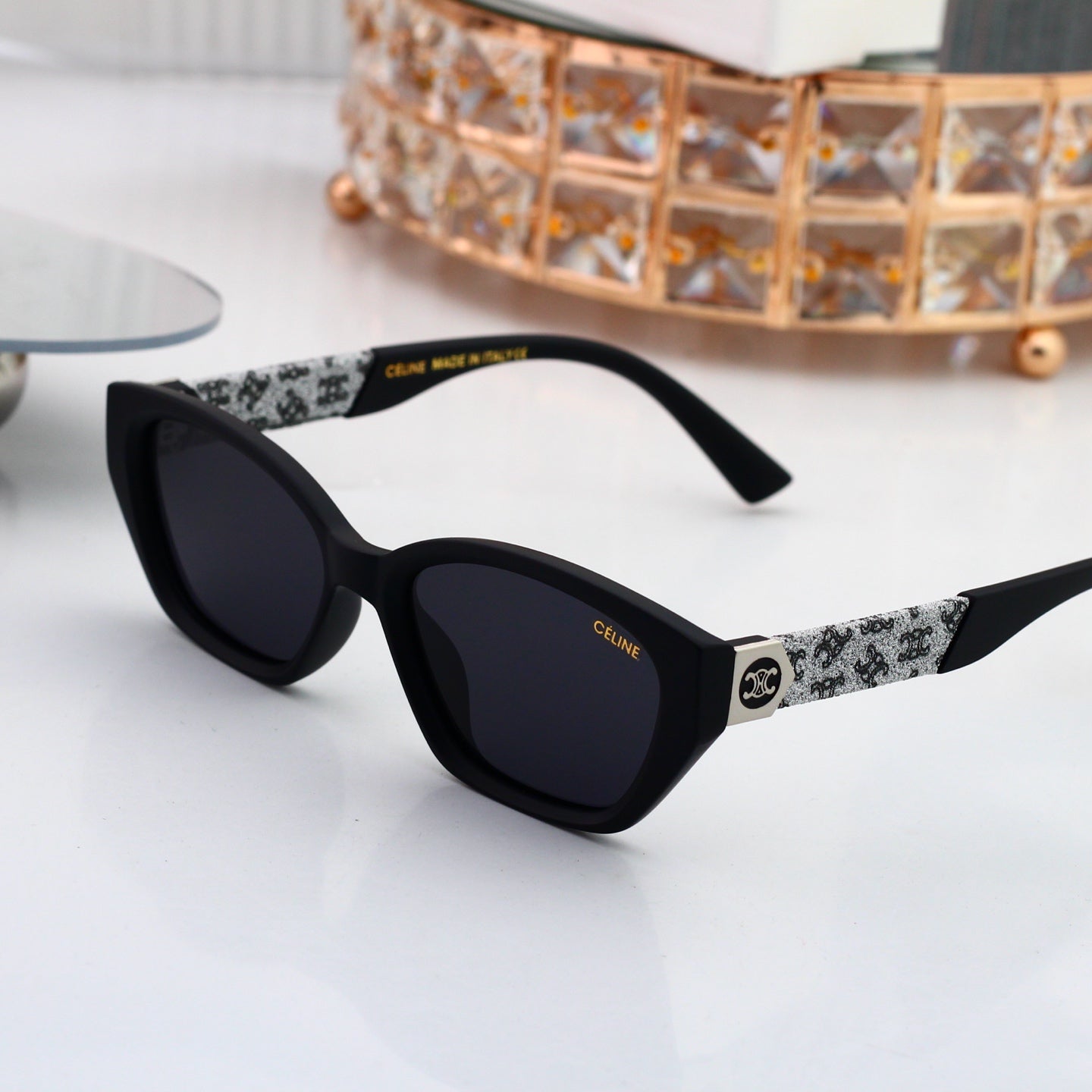 Trendy Classic Sun Glasses