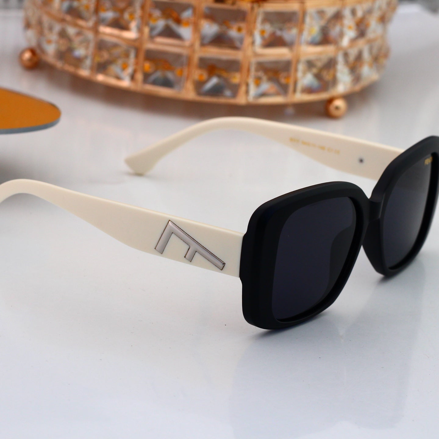 Iconic Fashion Sunglasses