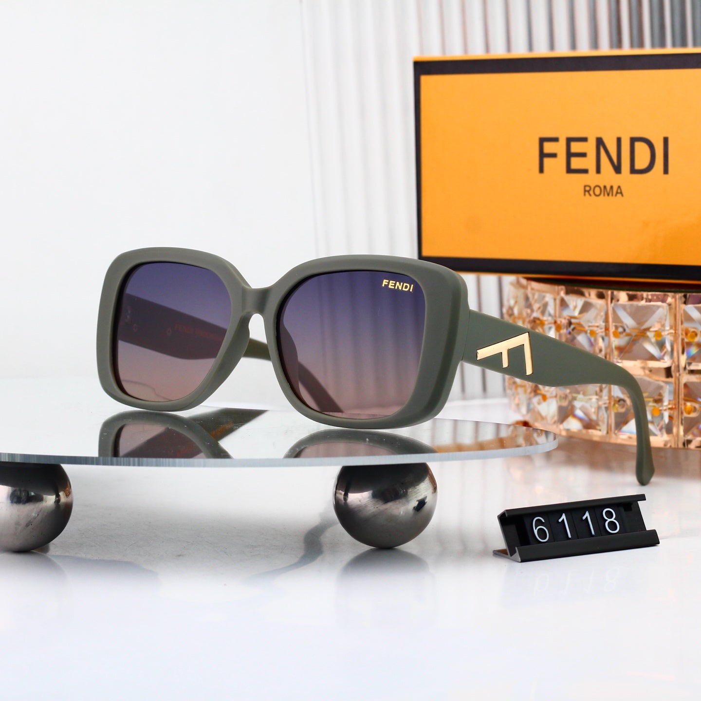 Iconic Fashion Sunglasses