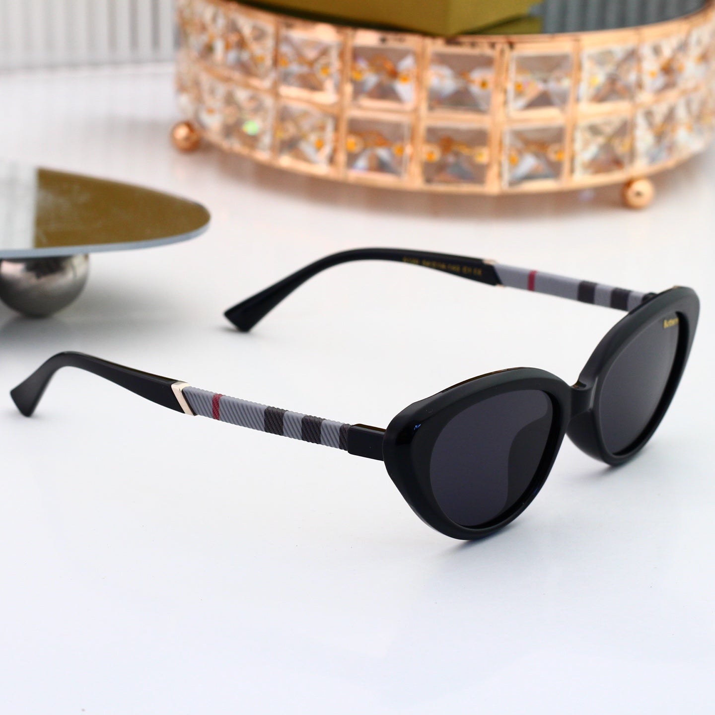 Timeless Trendy Sunglasses