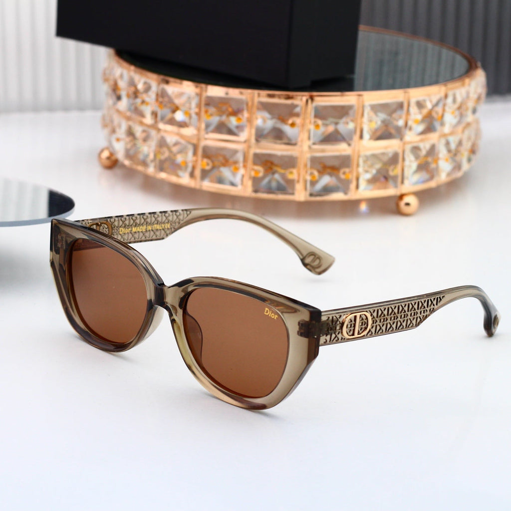 Classic Sunshades: Iconic Grace