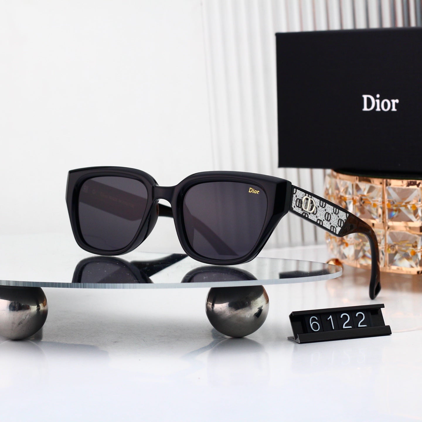 Timeless Trend Sun Shades Essential