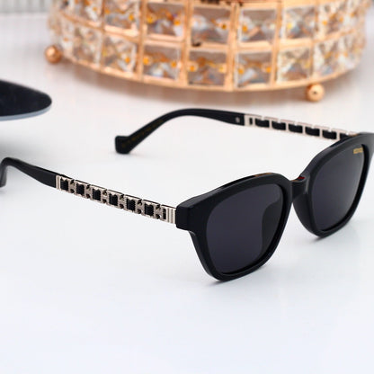Classic Fashion Sun Glasses Pick
