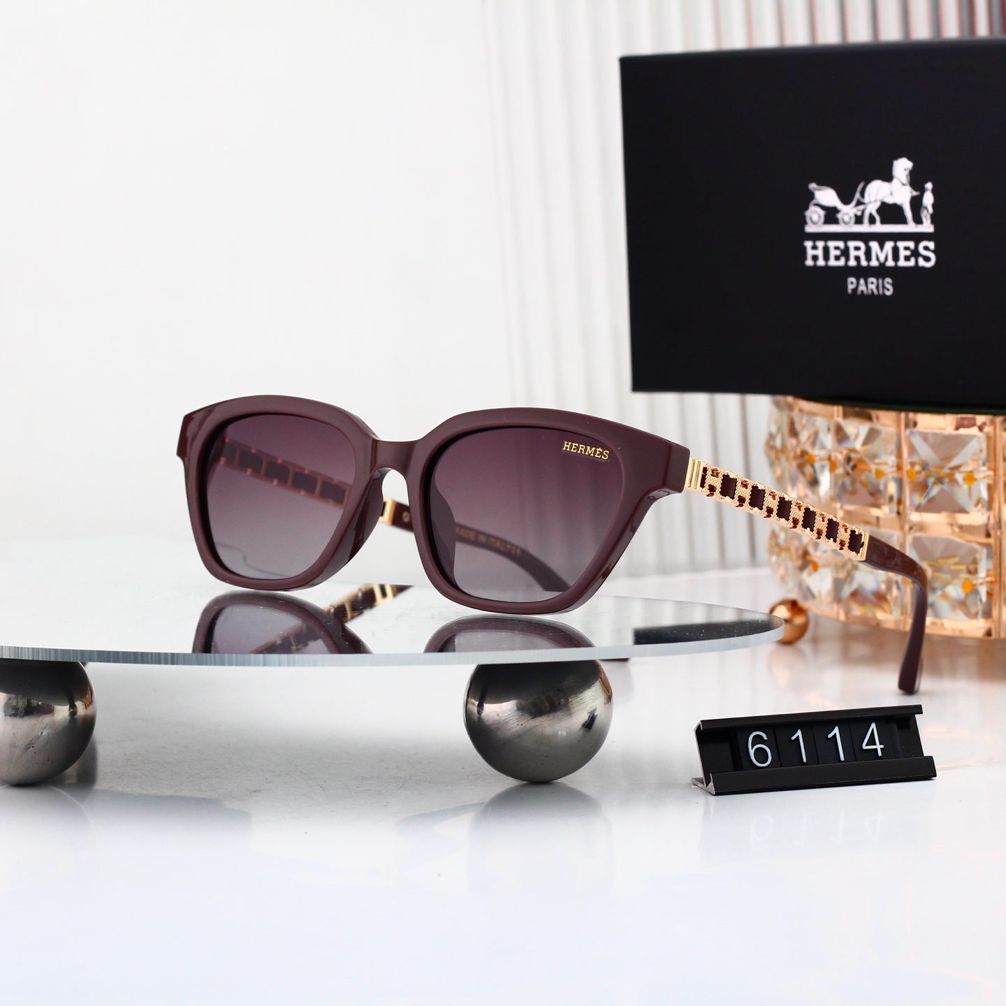 Classic Fashion Sun Glasses Pick