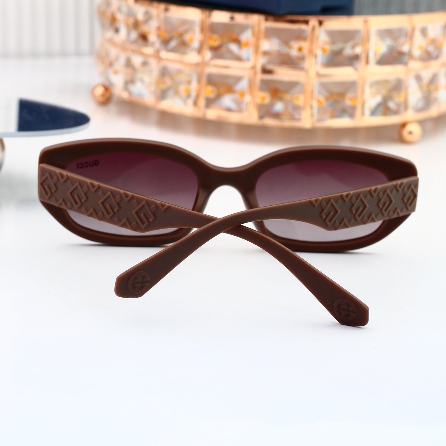 Trendy Chic Sun Glasses Must-Have