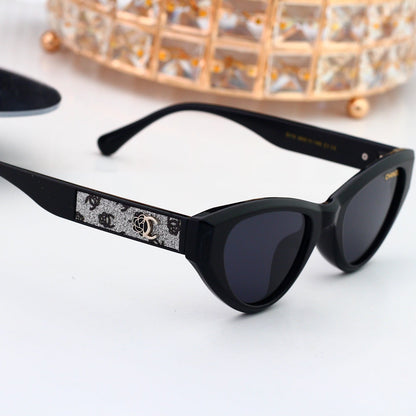 Timeless Iconic Sunglasses Essential