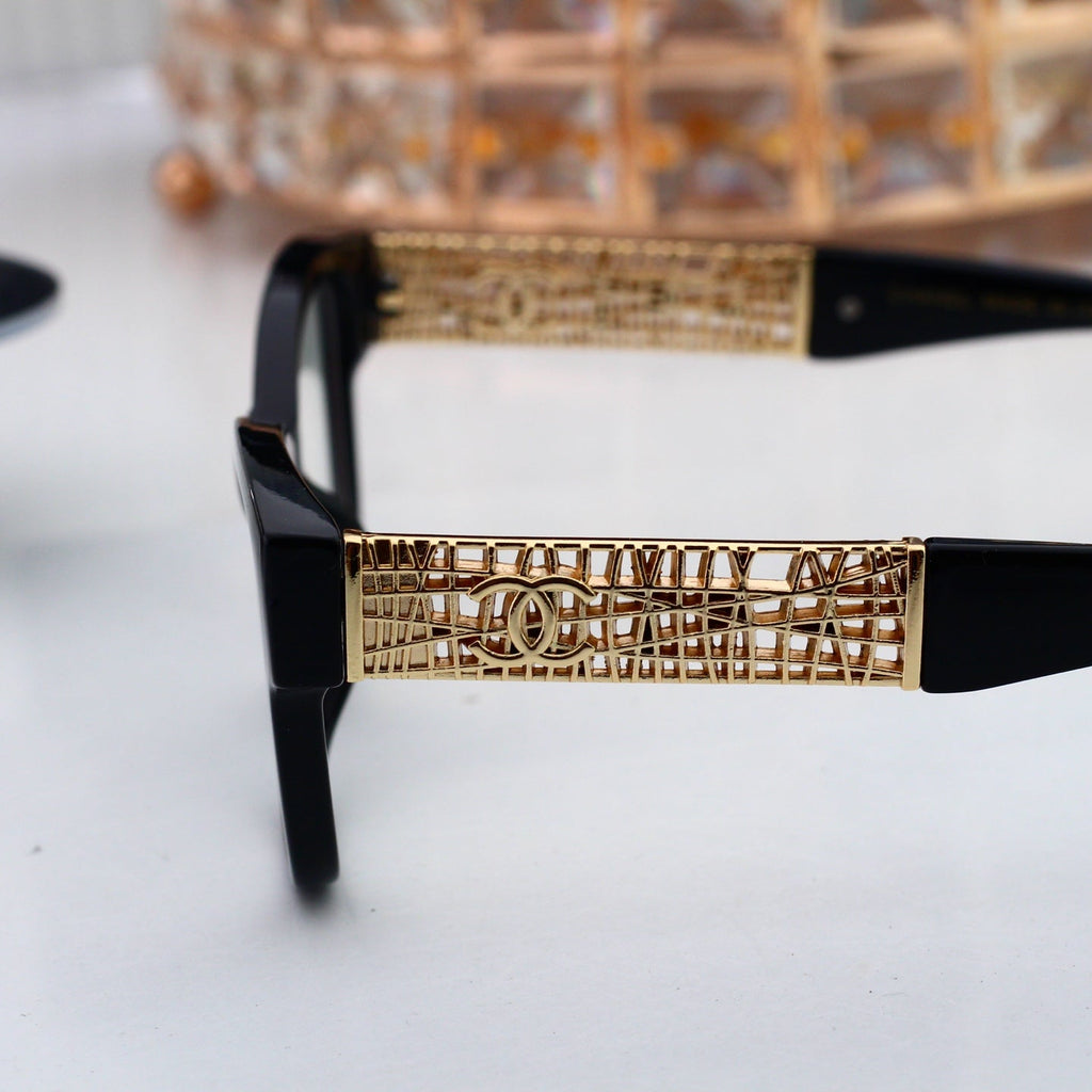 Chic Fashion Sun Glasses Now