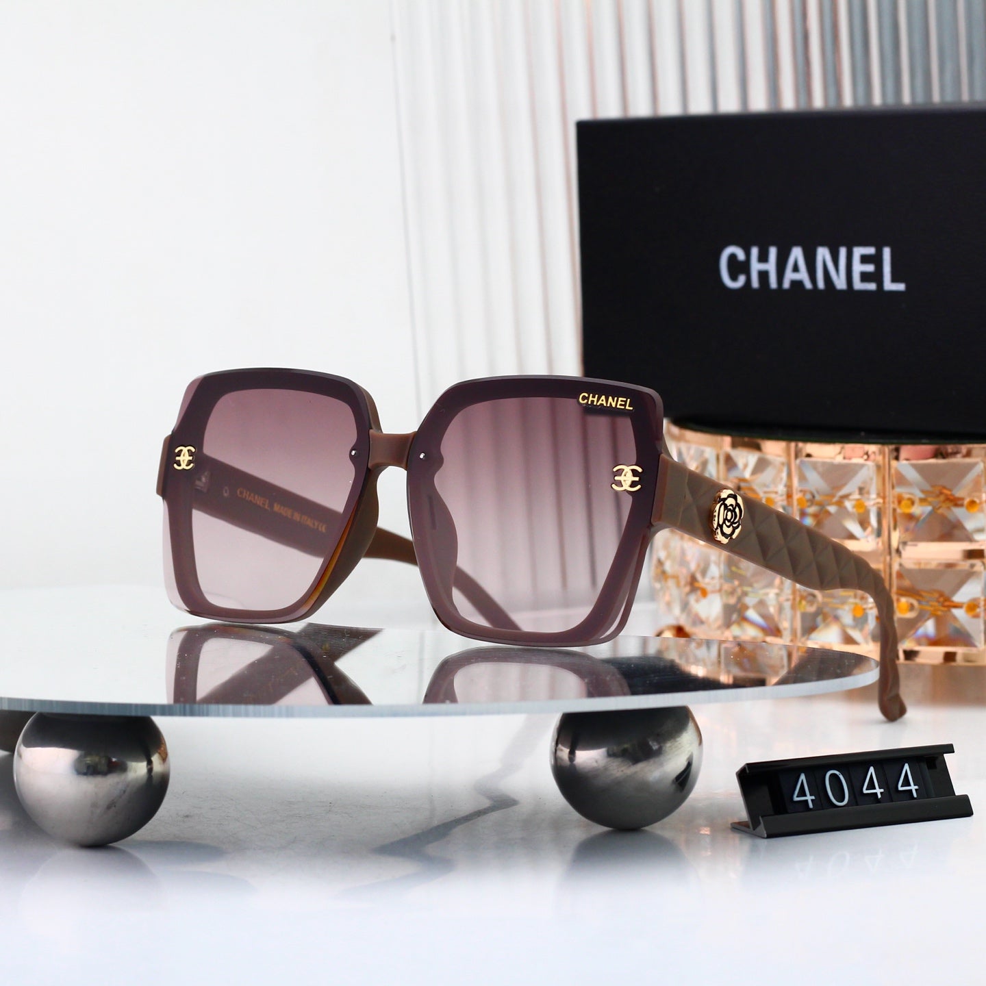 Classic Fashion Sun Shades Pick