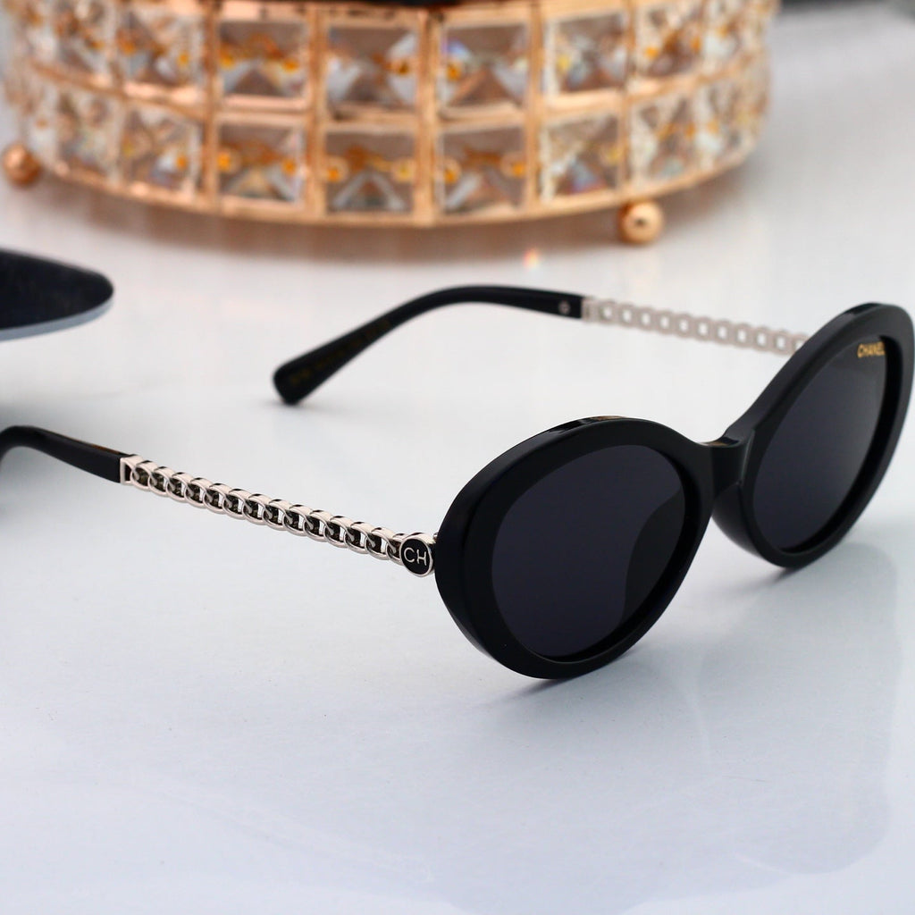 Classic Timeless Sunglasses Must-Have