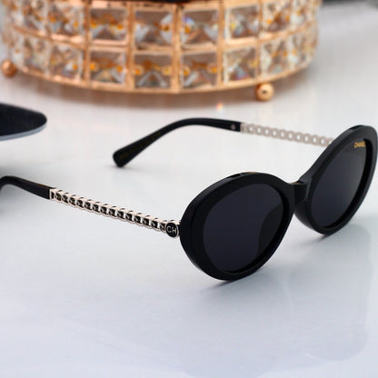 Classic Timeless Sunglasses Must-Have