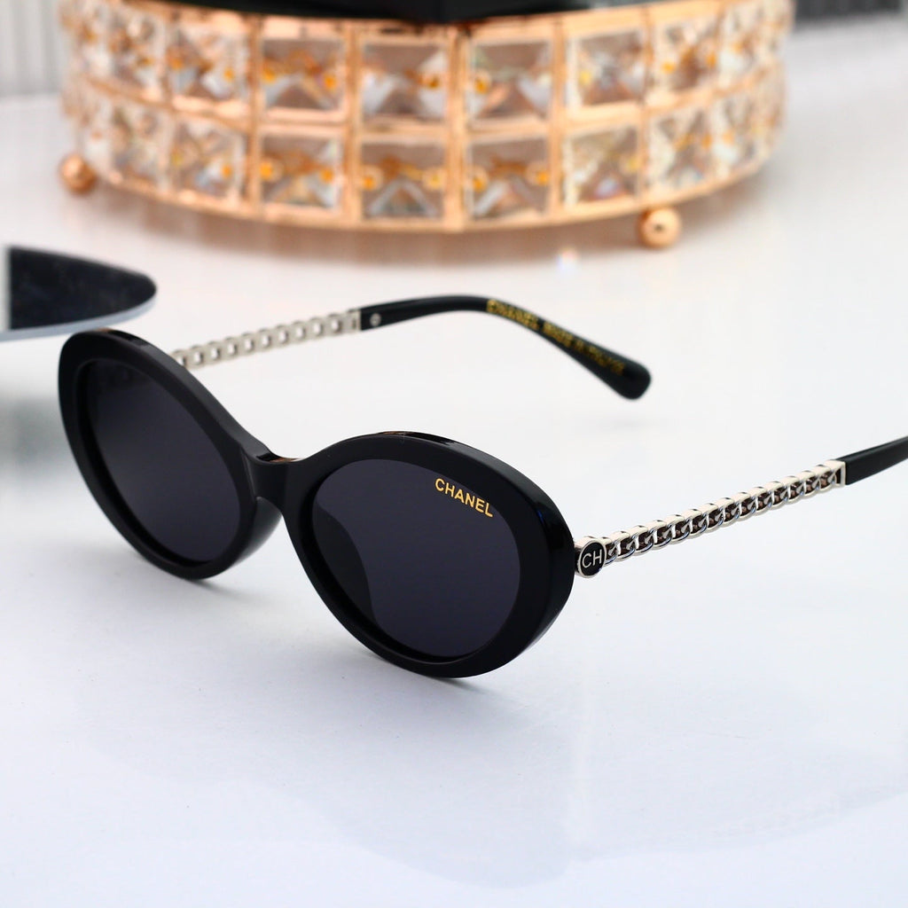 Classic Timeless Sunglasses Must-Have