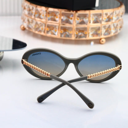 Classic Timeless Sunglasses Must-Have