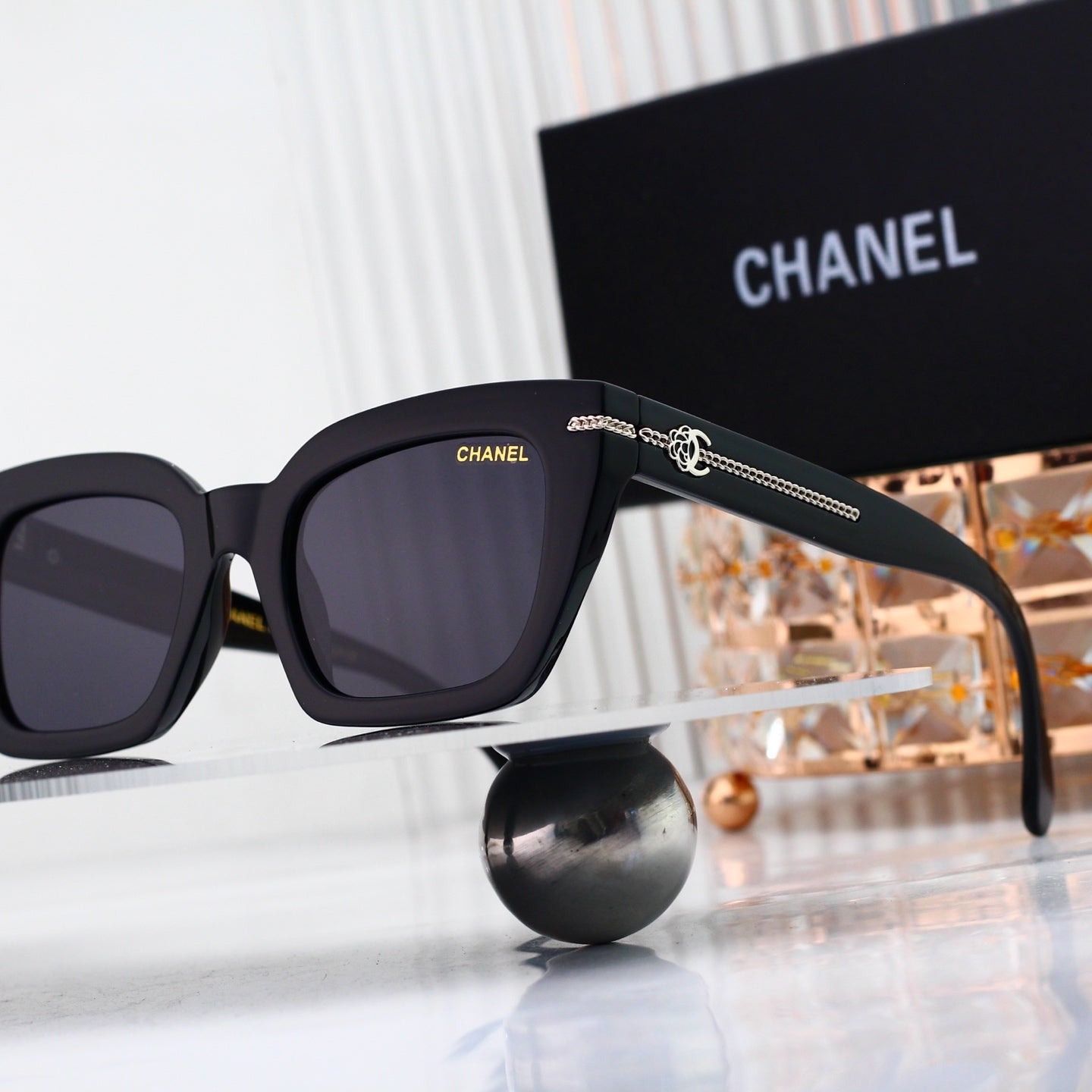 Iconic Trend Sun Shades Pick