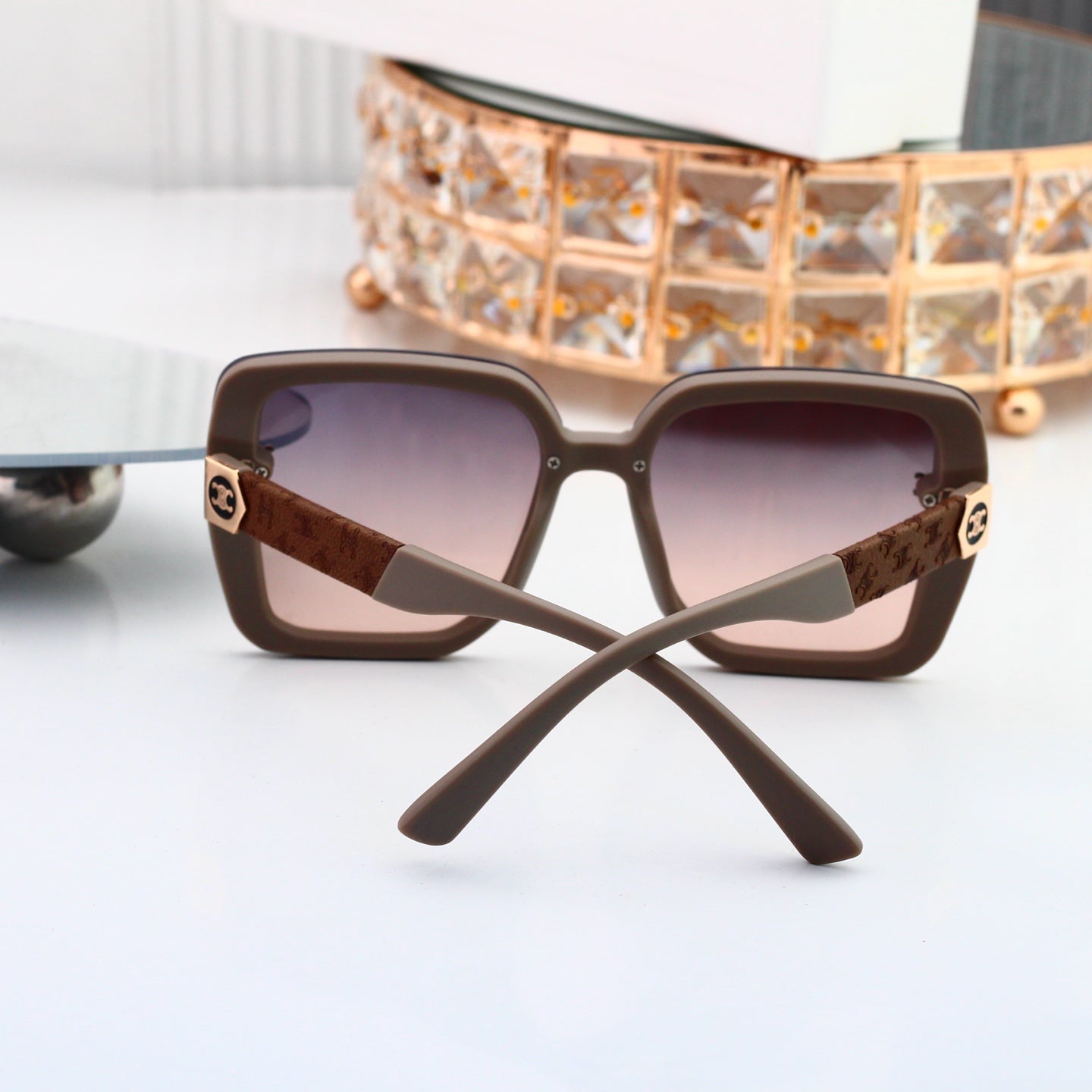 Timeless Fashion Sun Shades