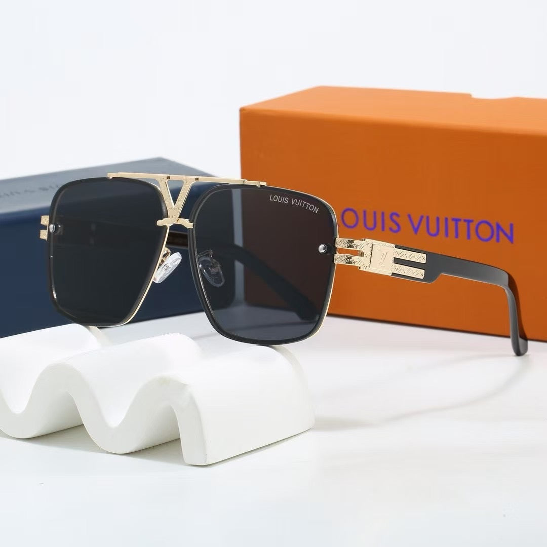 Chic Classic Sun Shades Must-Have