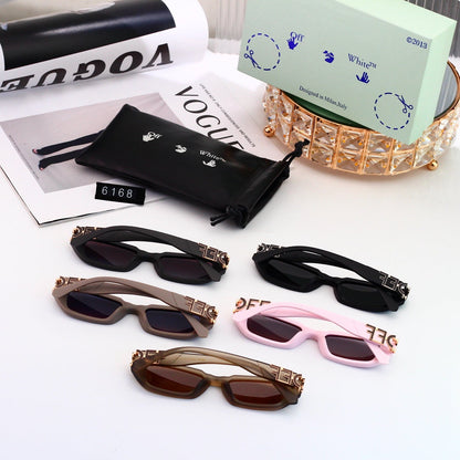 Timeless Style Sunglasses Must-Have