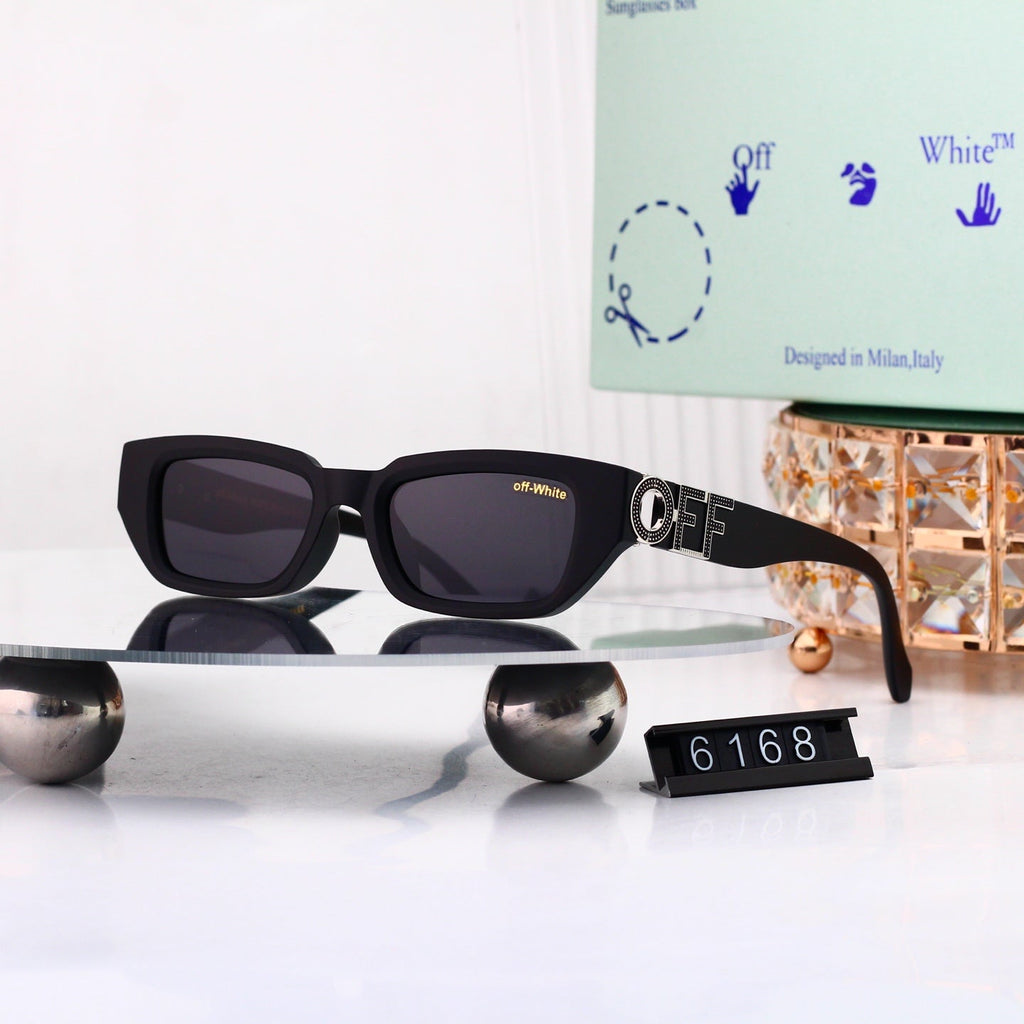 Timeless Style Sunglasses Must-Have