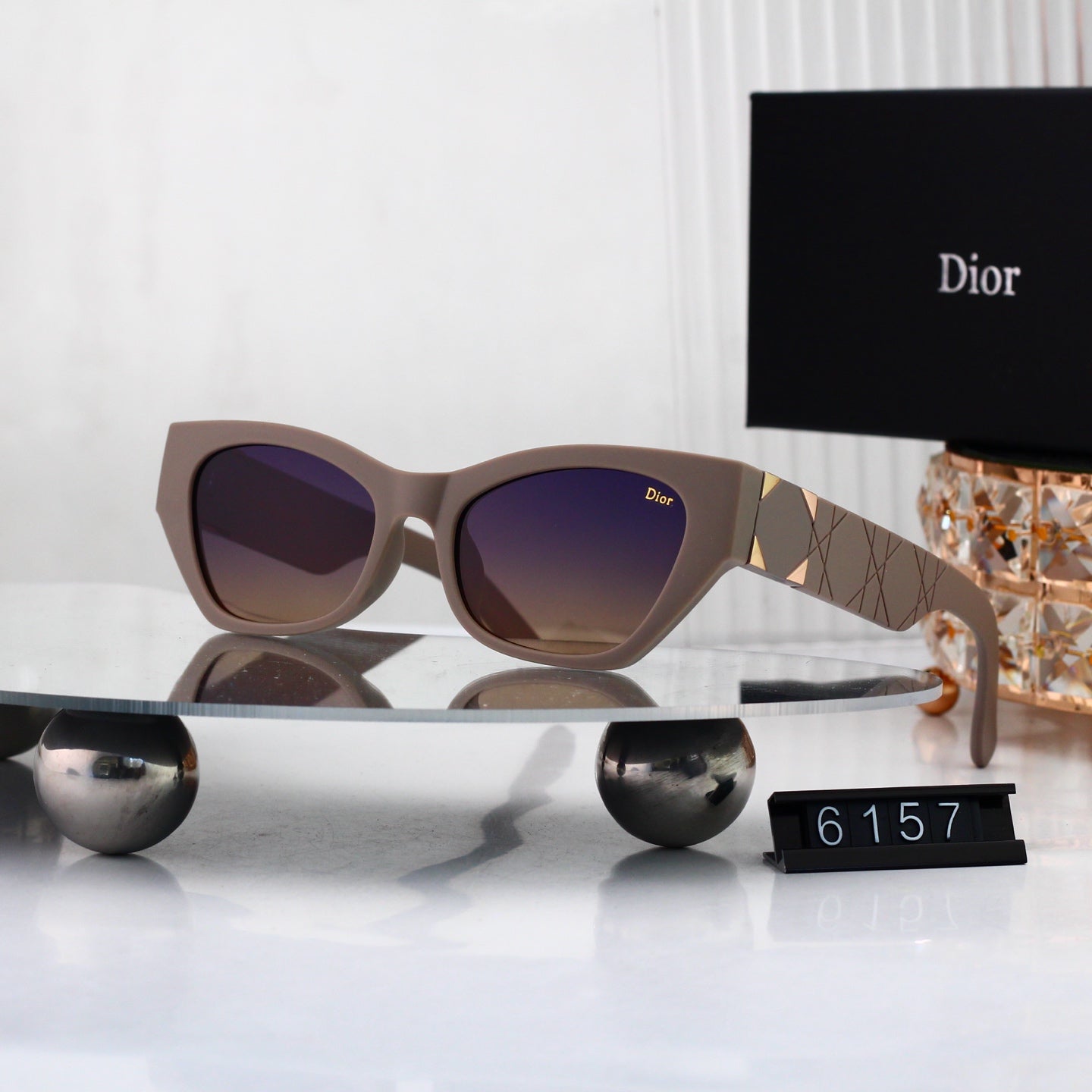 Trendy Classic Sun Glasses