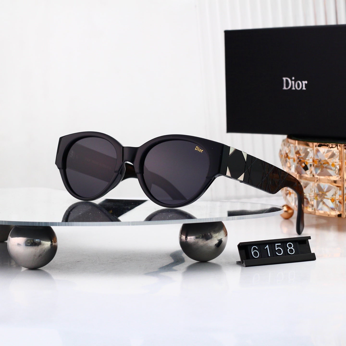 Classic Chic Sun Shades Now