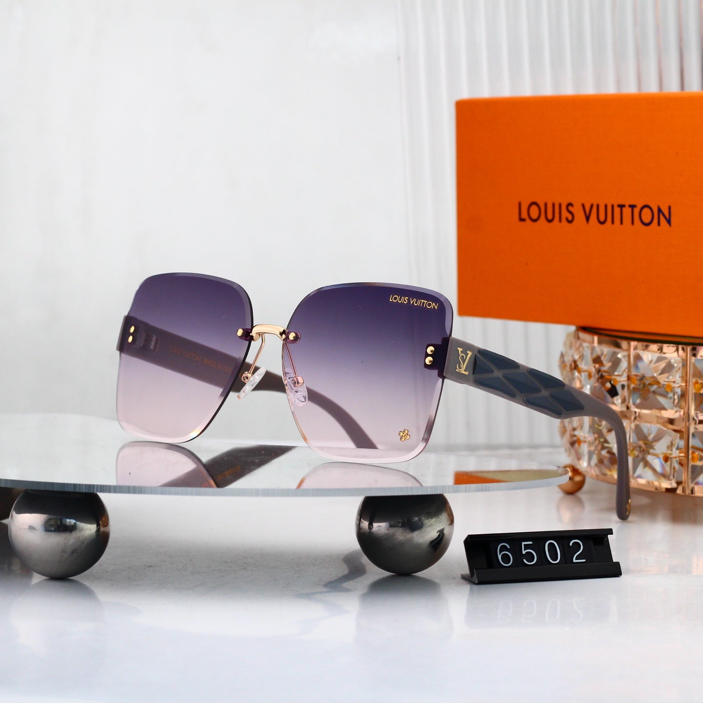 Timeless Retro Sunglasses Trend