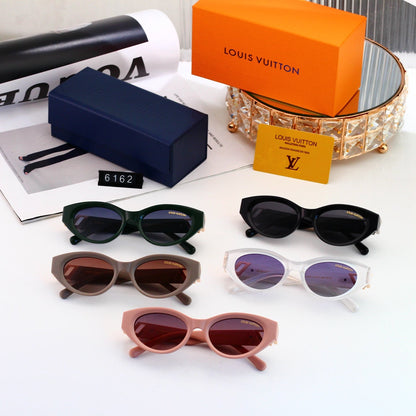 Timeless Sunglasses: Trendy Touch