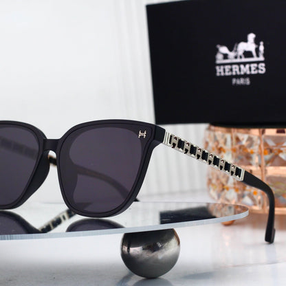 Versatile Sun Glasses: Chic & Classic