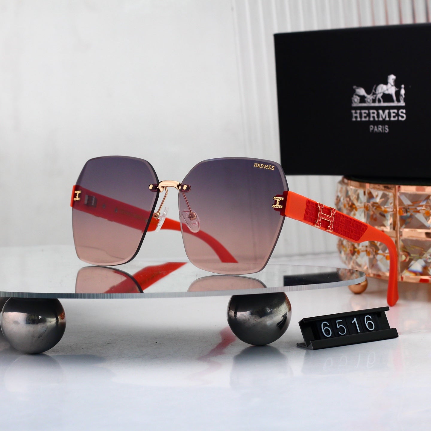 Timeless Sunglasses: Versatile Style