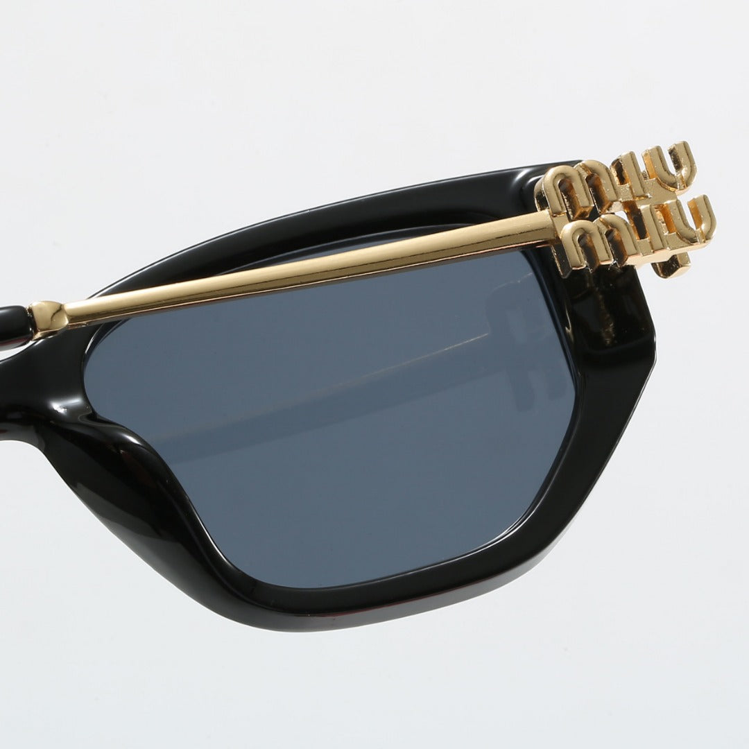 Classic Trendy Sunglasses Pick